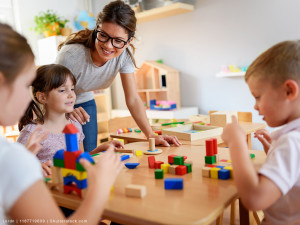 Neue Zusatzqualifikation für Erzieher:innen startet im September an den bbw Privatschulen.